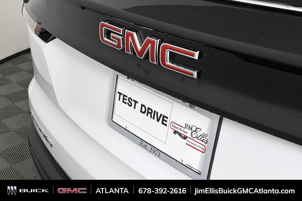 New 2026 Summit White GMC Elevation image 38
