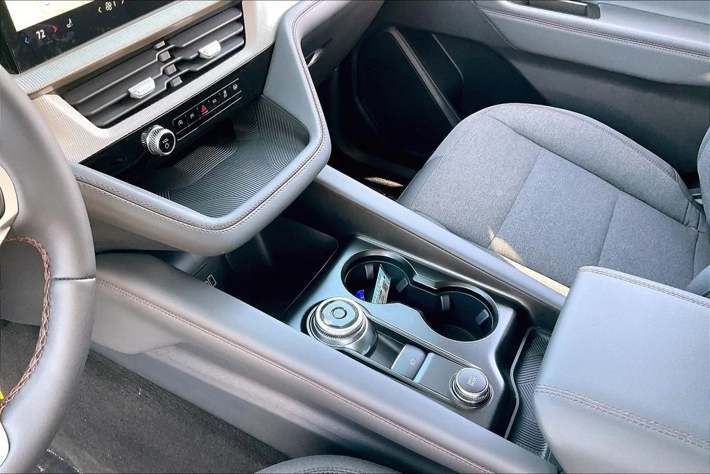 New 2026 Vapor Blue Metallic Ford Active image 16