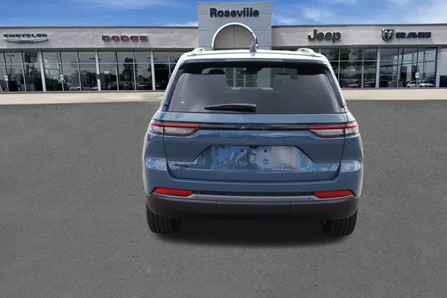 New 2026 Steel Blue Exterior Paint Jeep Limited image 4