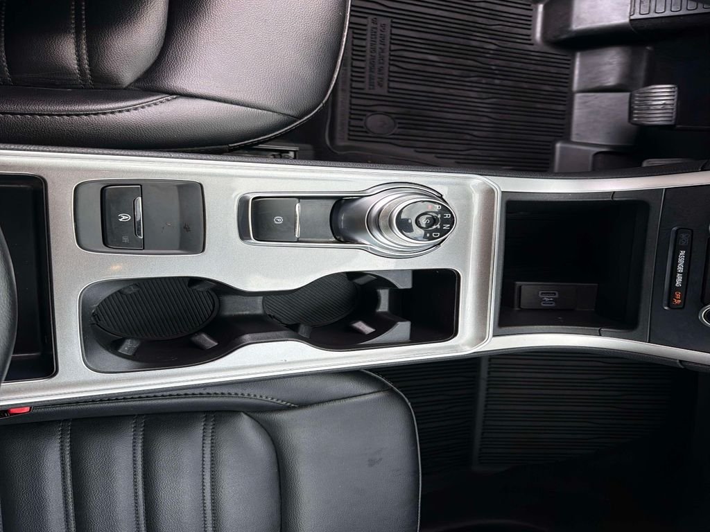 Used 2023 White Ford SEL image 27