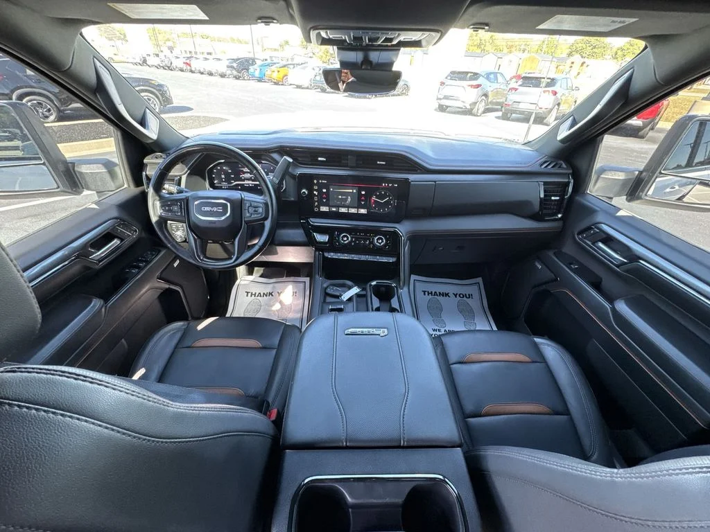 Used 2024 White GMC AT4 image 21