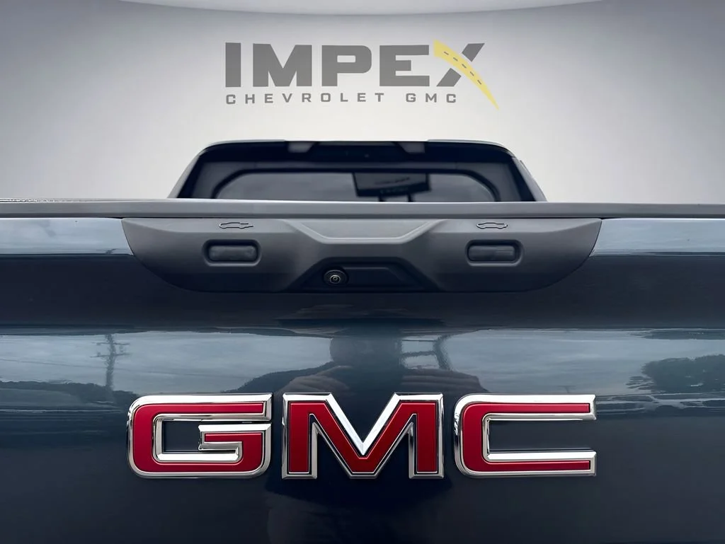 Used 2026 Deep Ocean Metallic GMC Elevation Extended Range image 37