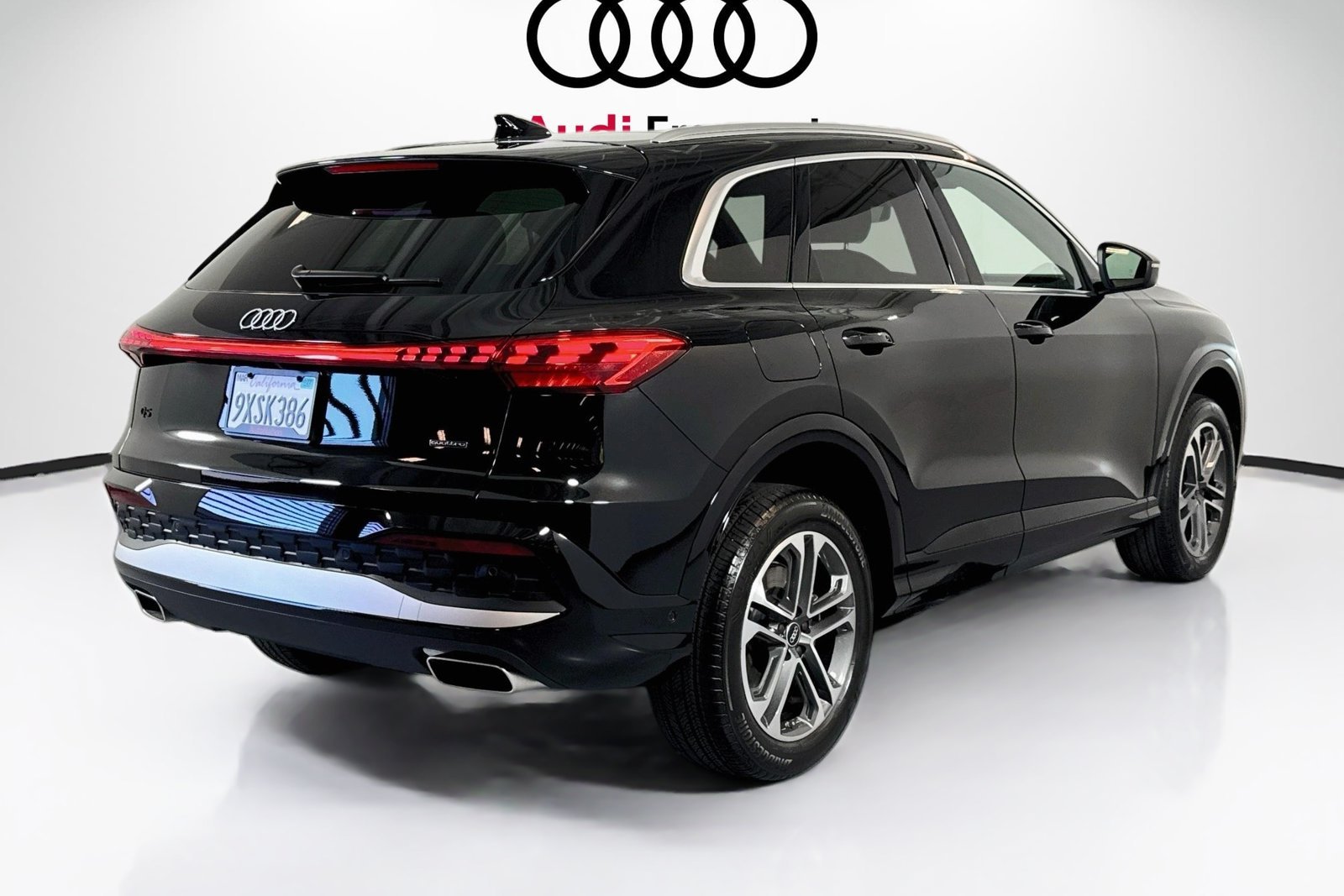Used 2025 Mythos Black Metallic Audi Premium Plus image 5