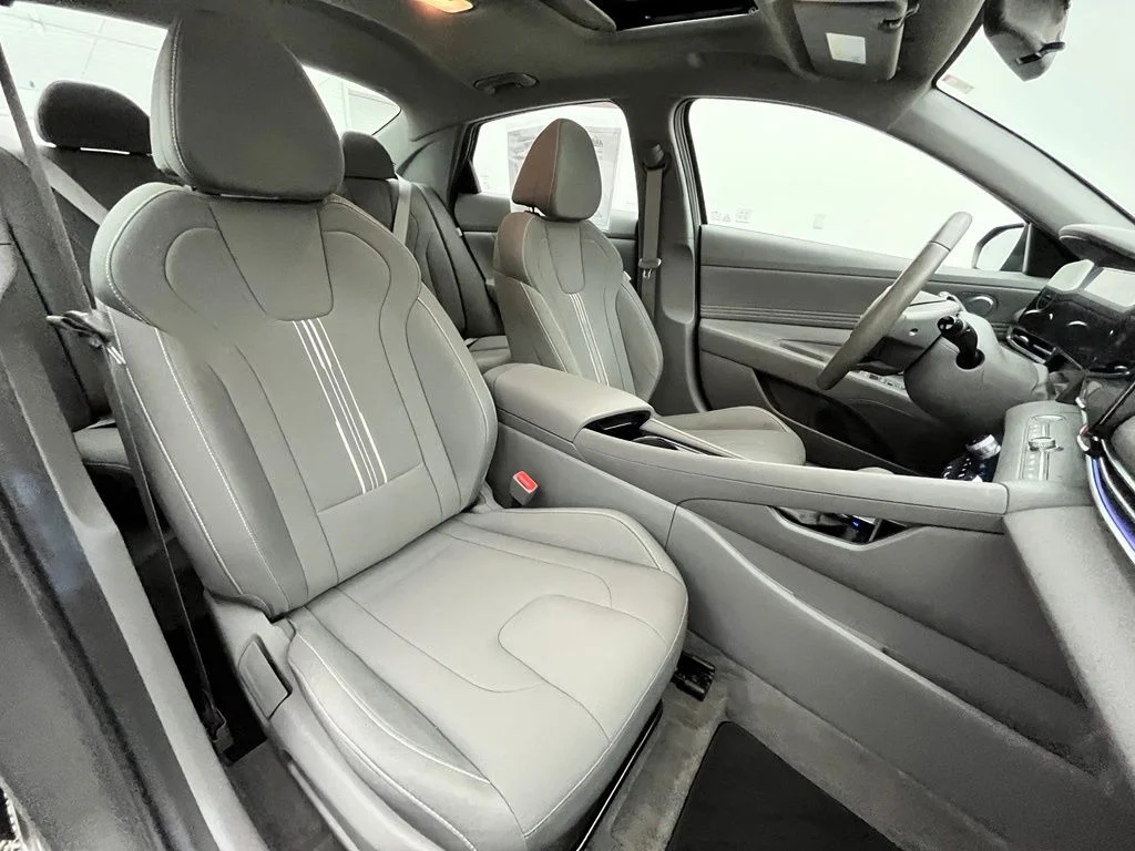 Used 2024 Gray Hyundai SEL image 34
