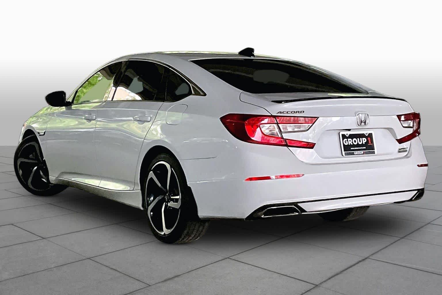 Used 2022 Platinum White Pearl Honda Sport SE image 11