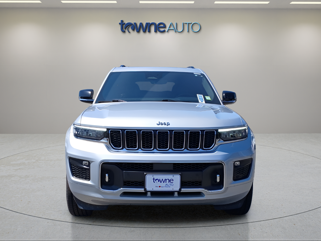 Used 2023 Silver Jeep Overland image 8