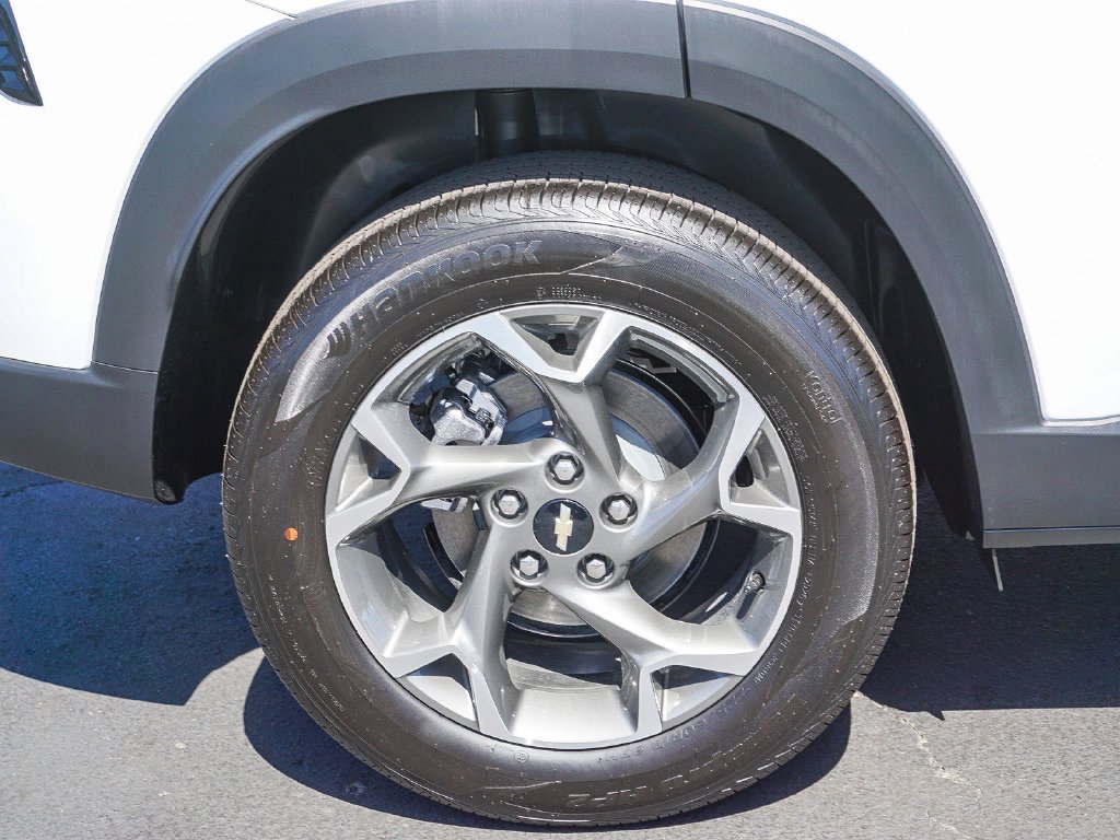 2026 Chevrolet Trax LT - Photo 8
