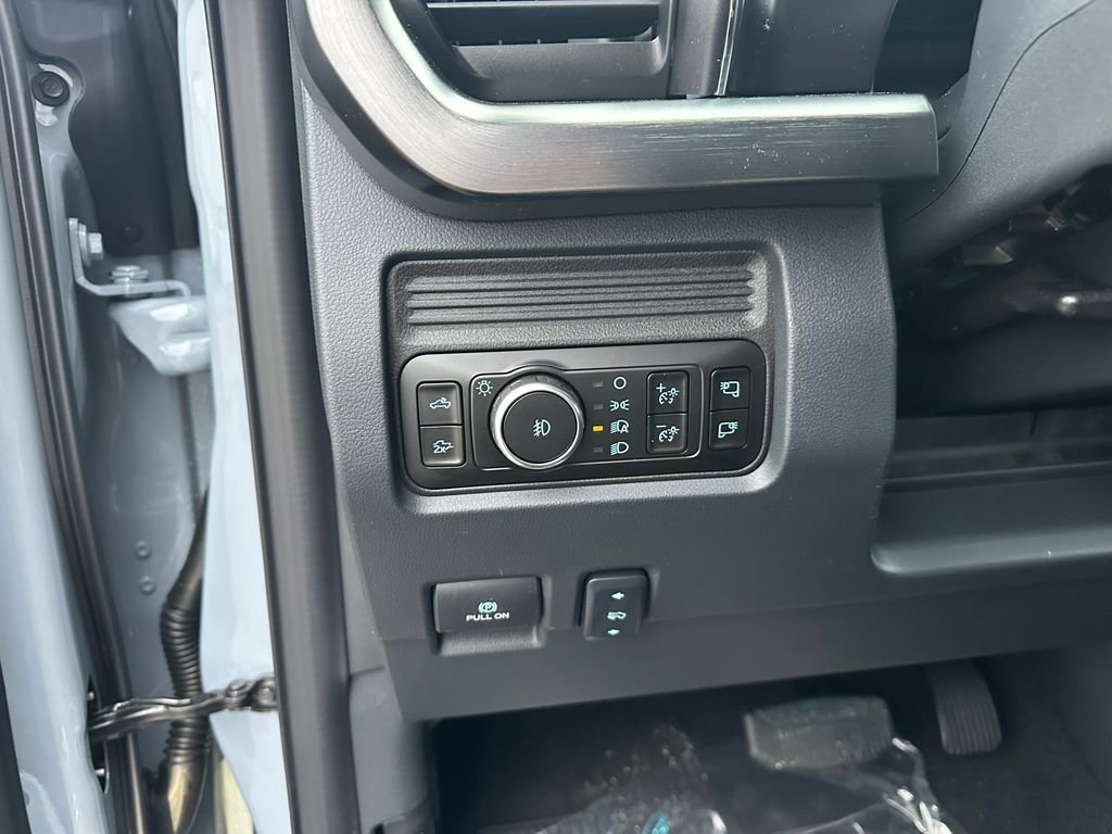 New 2026 Glacier Gray Metallic Tri-Coat Ford F-350® Lariat® image 13