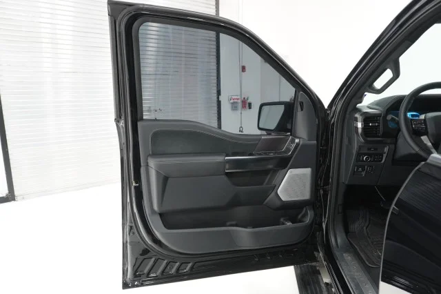 Used 2026 Agate Black Metallic Ford Platinum image 15