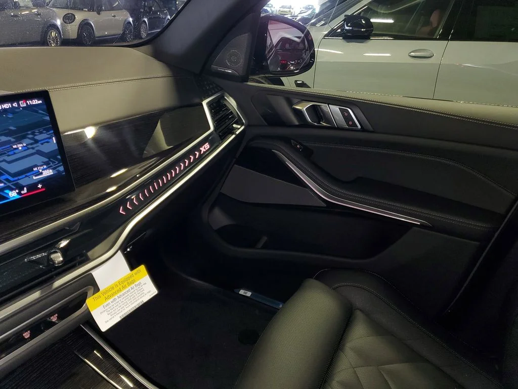 Used 2026 Skyscraper Grey Metallic BMW sDrive40i image 20