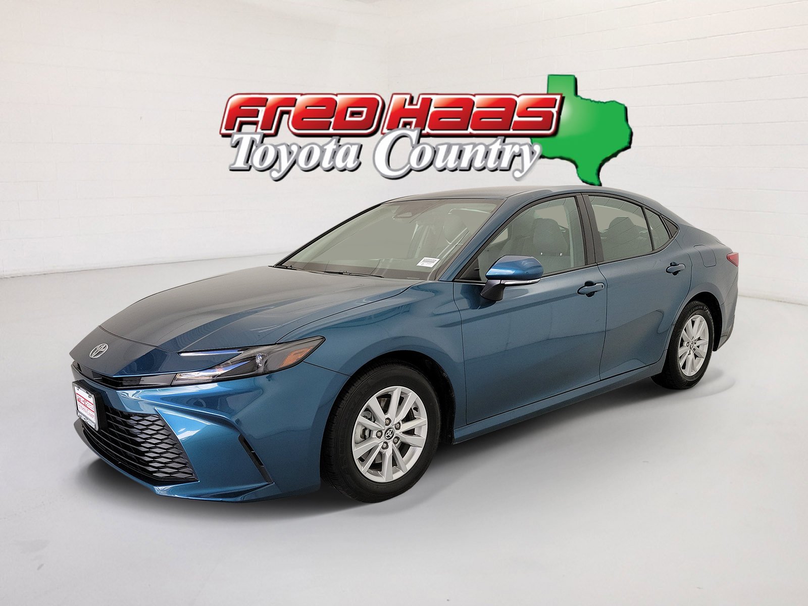 Used 2025 Ocean Toyota LE image 1