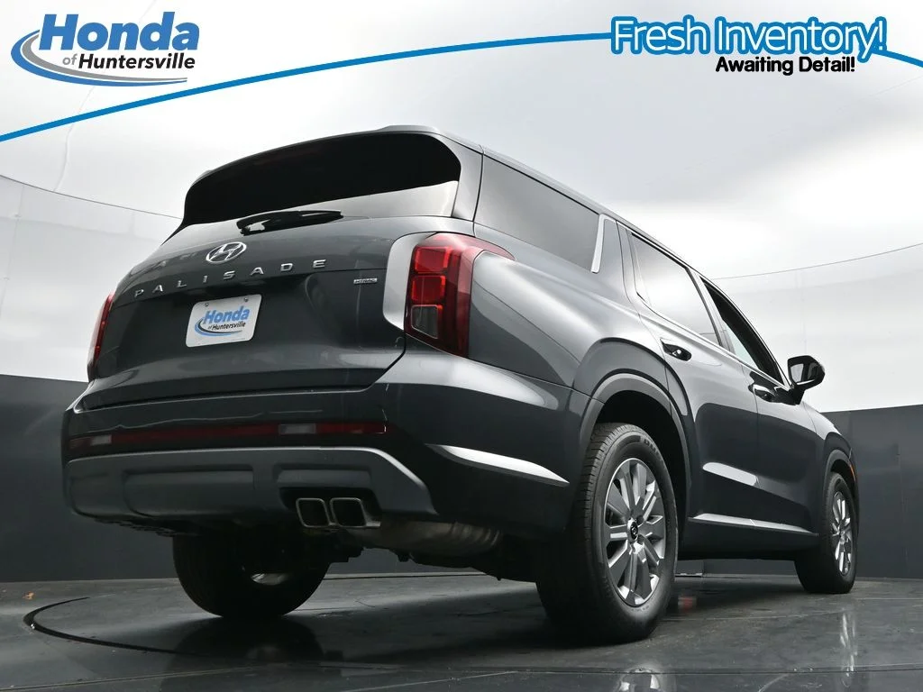 Used 2025 Graphite Hyundai SEL image 31