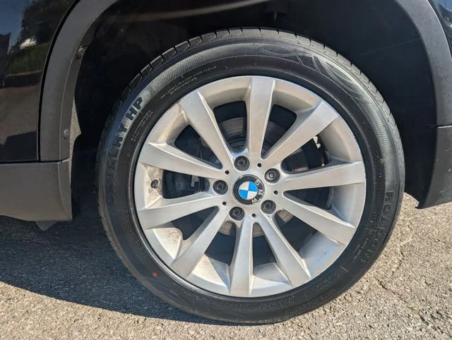 Used 2015 Black BMW xDrive28i image 23