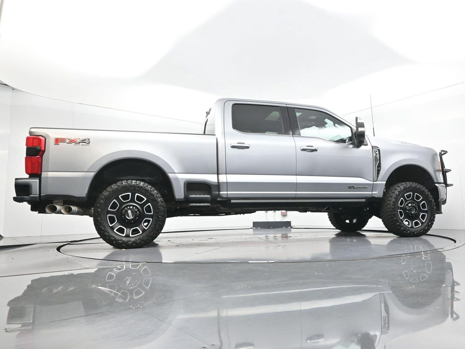 Used 2023 Iconic Silver Metallic Ford XL image 56