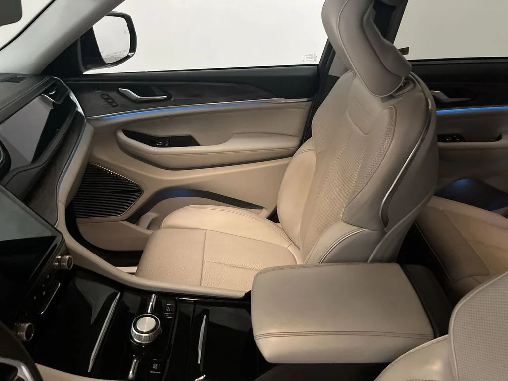 Used 2022 Gray Jeep Overland image 28
