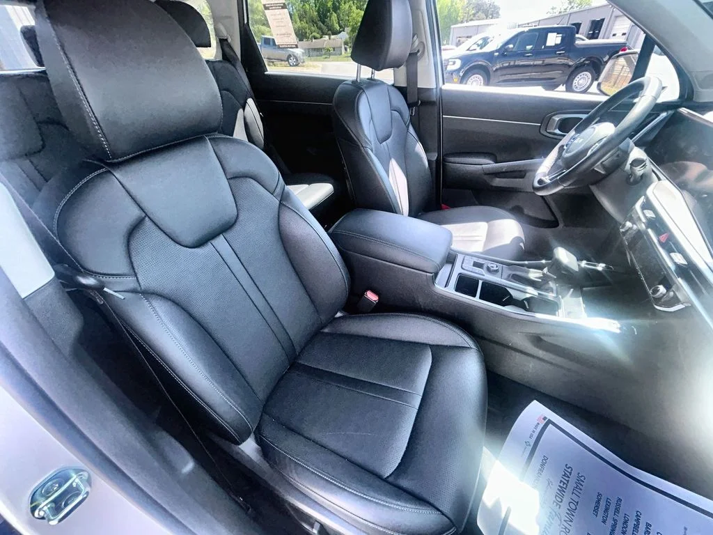 Used 2025 White Kia EX image 32