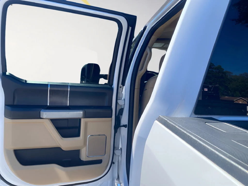 Used 2021 White Ford XL image 28