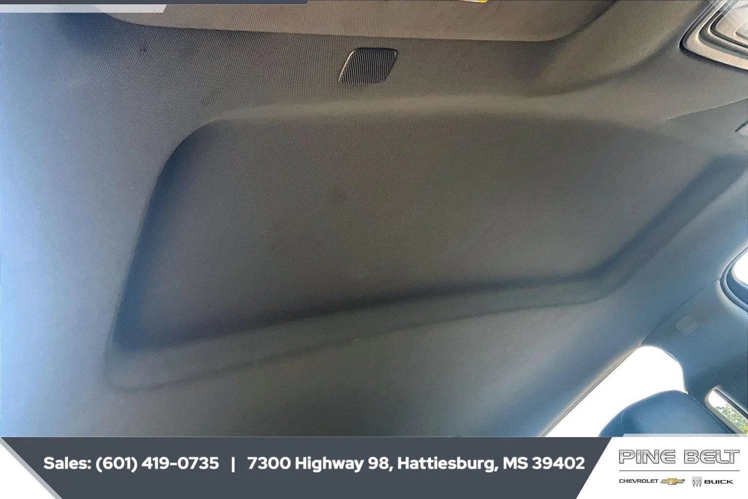 Used 2021 Summit White Chevrolet Custom image 17