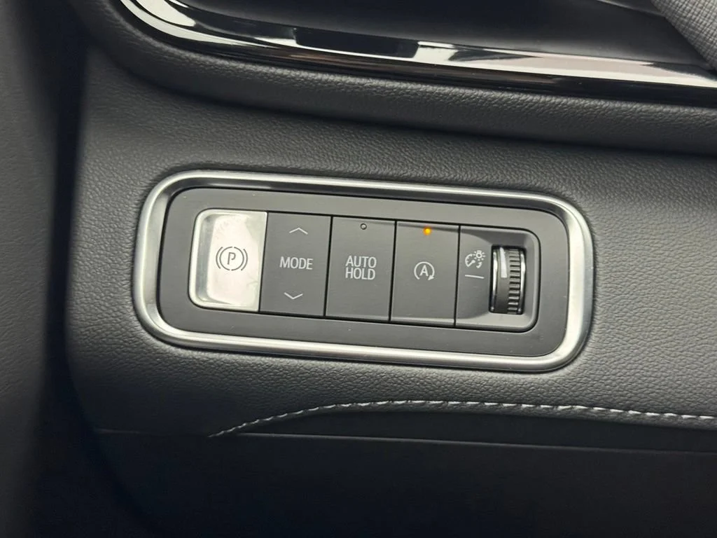 Used 2025 Ebony Twilight Metallic Buick Sport Touring image 21