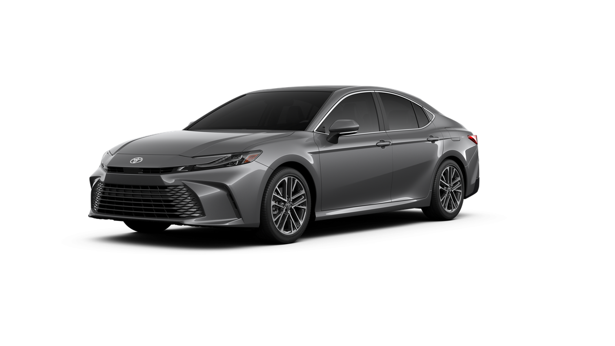 2026 Toyota Camry XLE Hybrid's photo