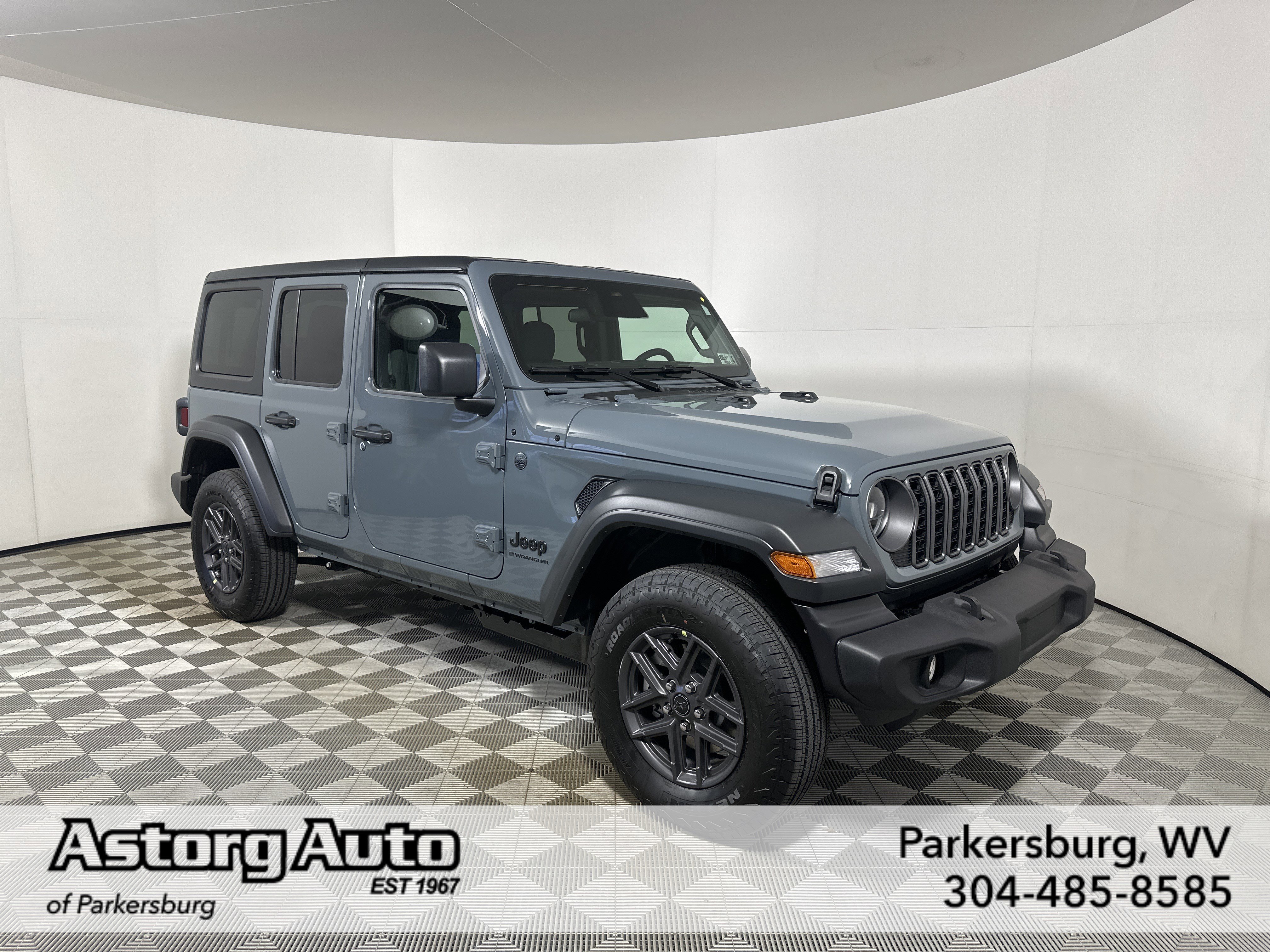 New 2026 Anvil Clear-Coat Exterior Paint Jeep Sport S image 1