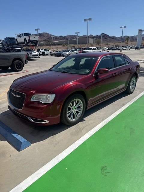 2017 Chrysler 300 Limited's photo