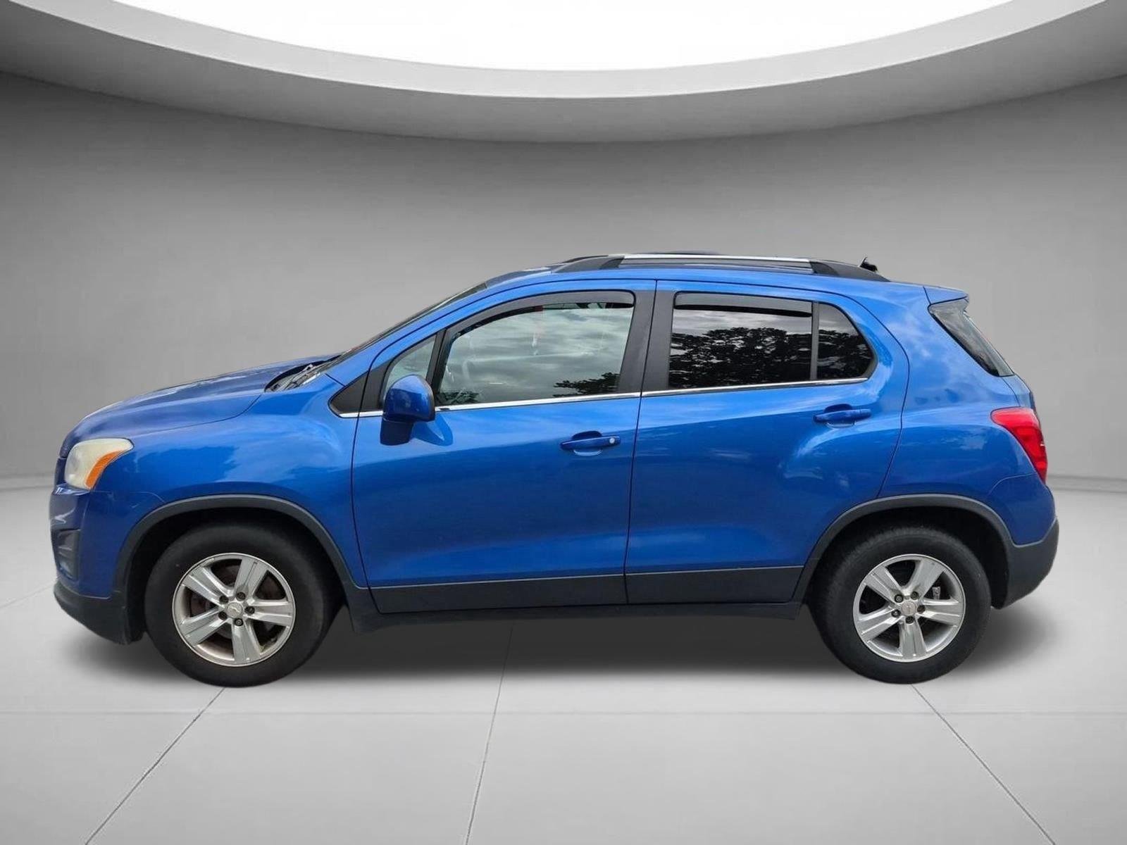 Used 2015 Brilliant Blue Metallic Chevrolet LT image 2