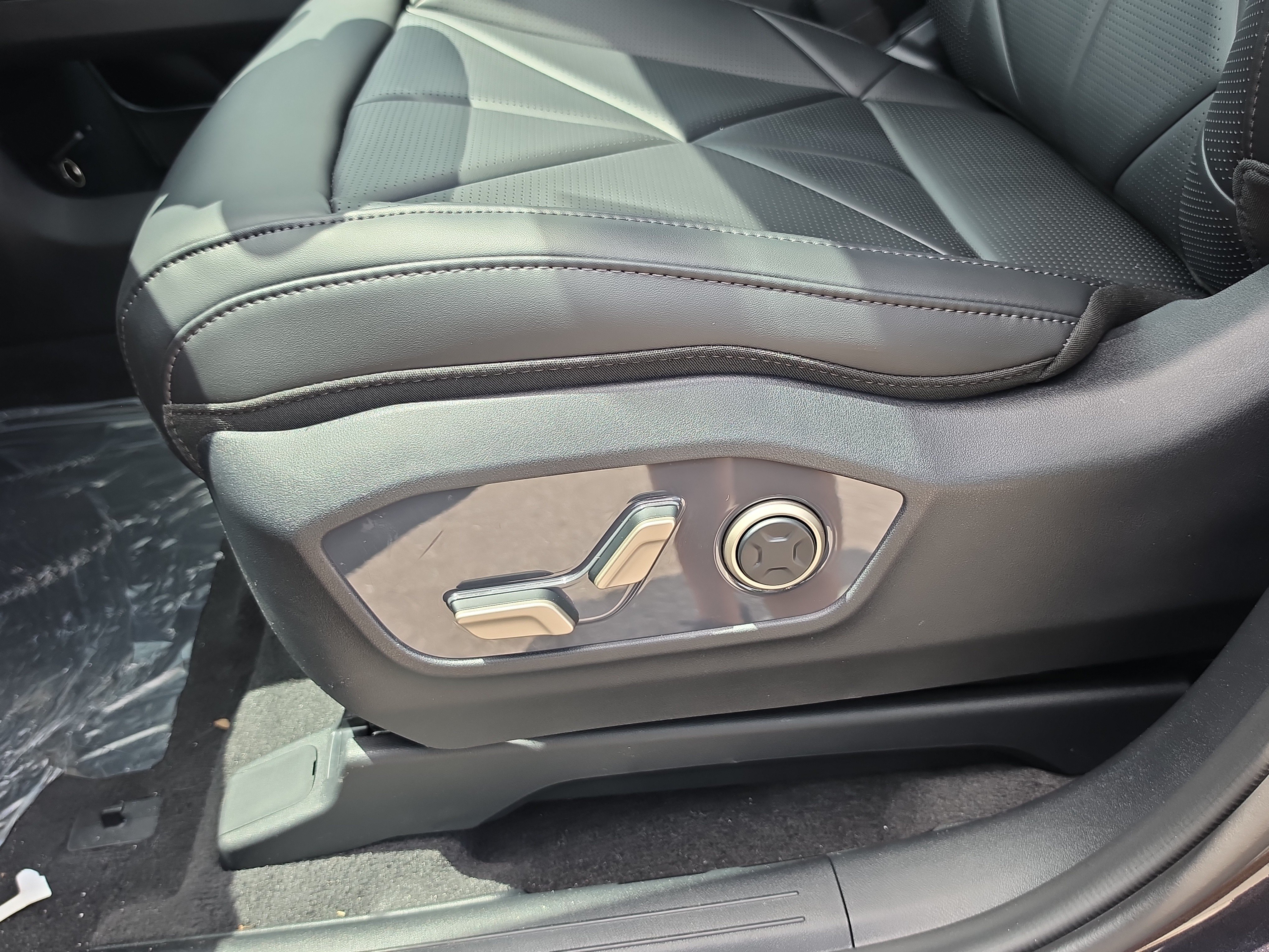 New 2027 Panthera Metal Kia EX image 21