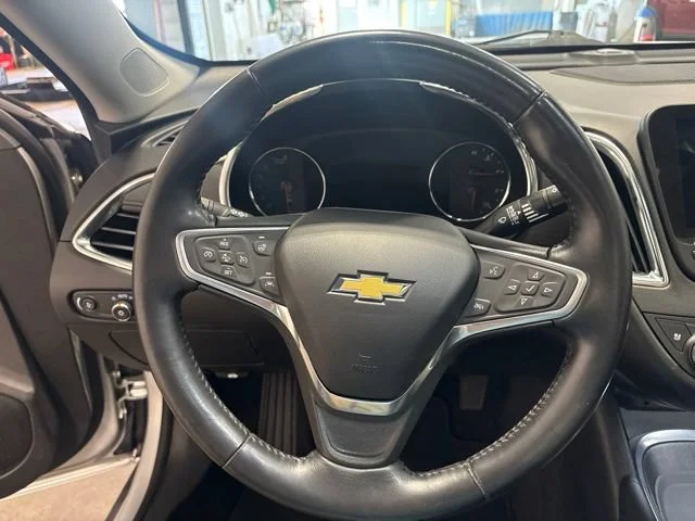 Used 2022 Silver Ice Metallic Chevrolet Premier image 16