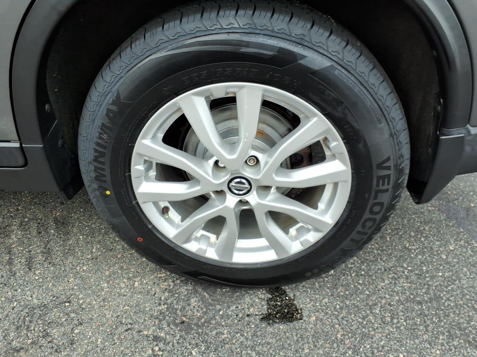 Certified Used 2020 Gun Metallic Nissan S image 9