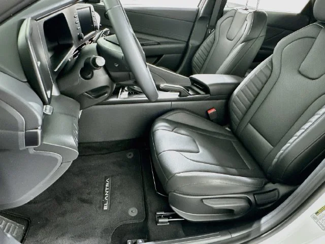 New 2026 White Hyundai SEL Sport image 9