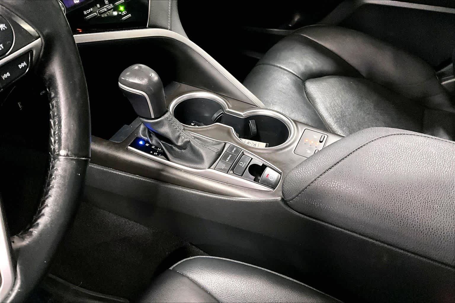 Used 2022 Celestial Silver Metallic Toyota XLE image 15