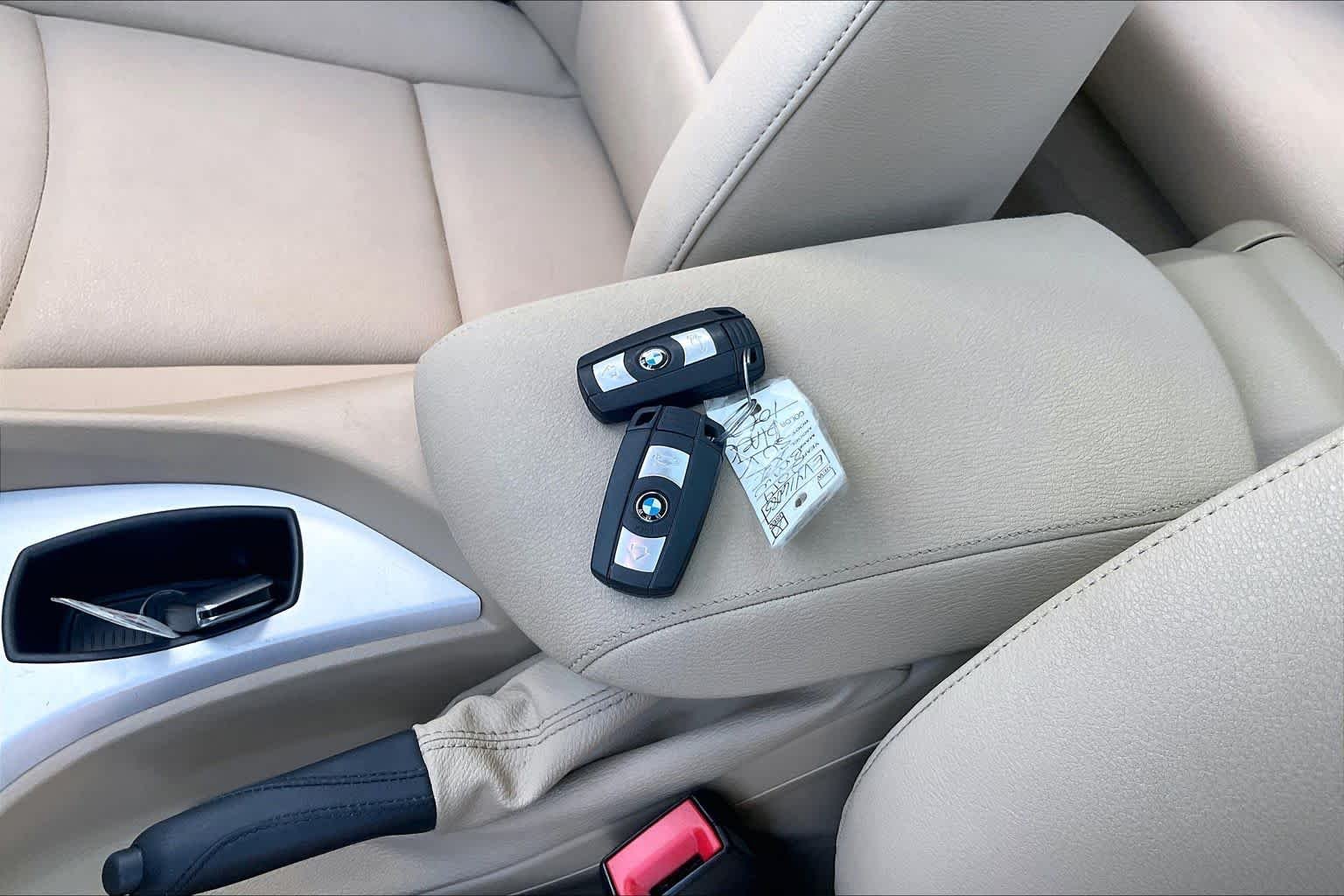 Used 2014 Black Sapphire Metallic BMW xDrive28i image 14