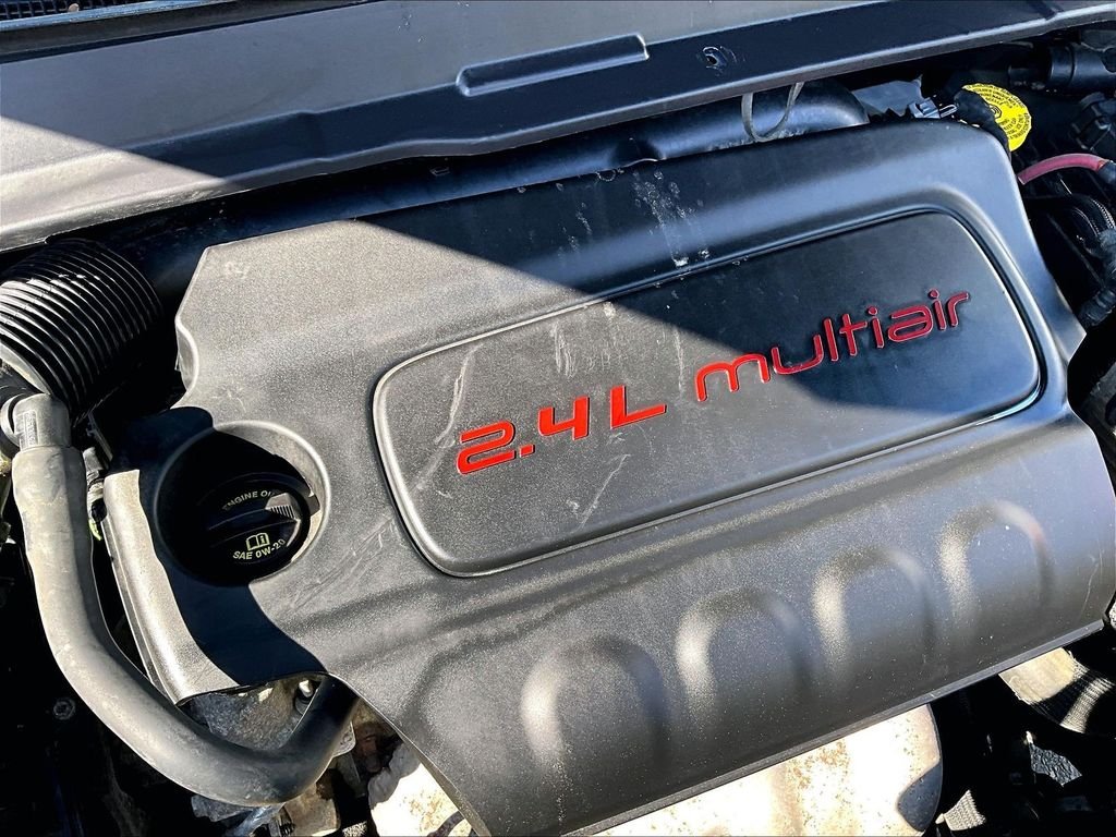 Used 2018 Laser Blue Pearlcoat Jeep Latitude image 32