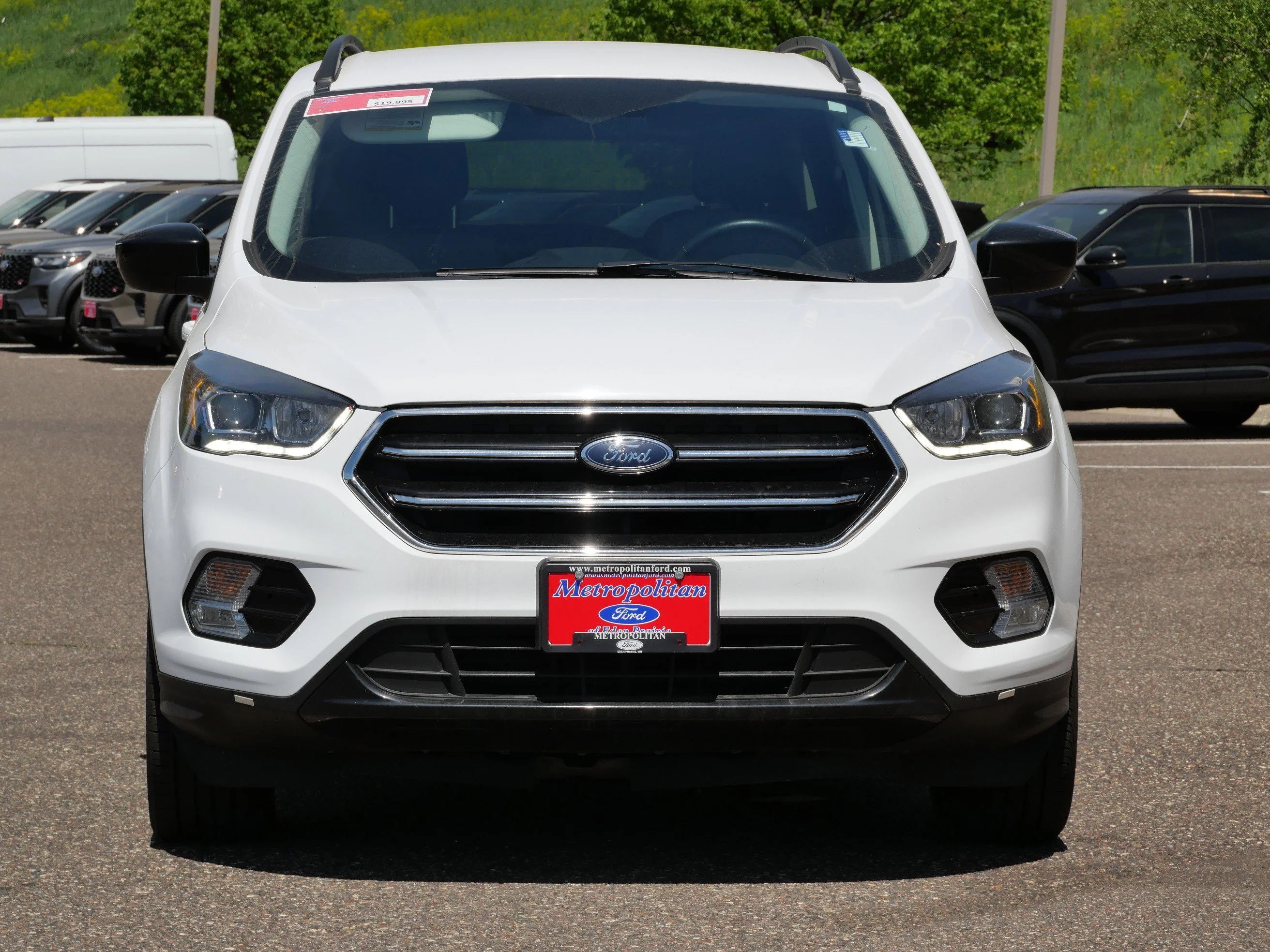 Used 2019 Ford Escape SE with VIN 1FMCU9GD4KUB13939 for sale in Eden Prairie, Minnesota