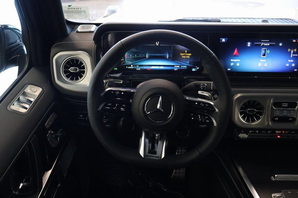 New 2027 MANUFAKTUR Moonlight White Metallic Mercedes-Benz AMG® G 63 SUV image 3