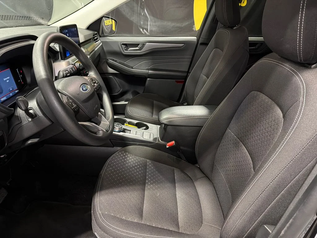 Used 2025 AGATE BLACK METALLIC Ford Active image 13