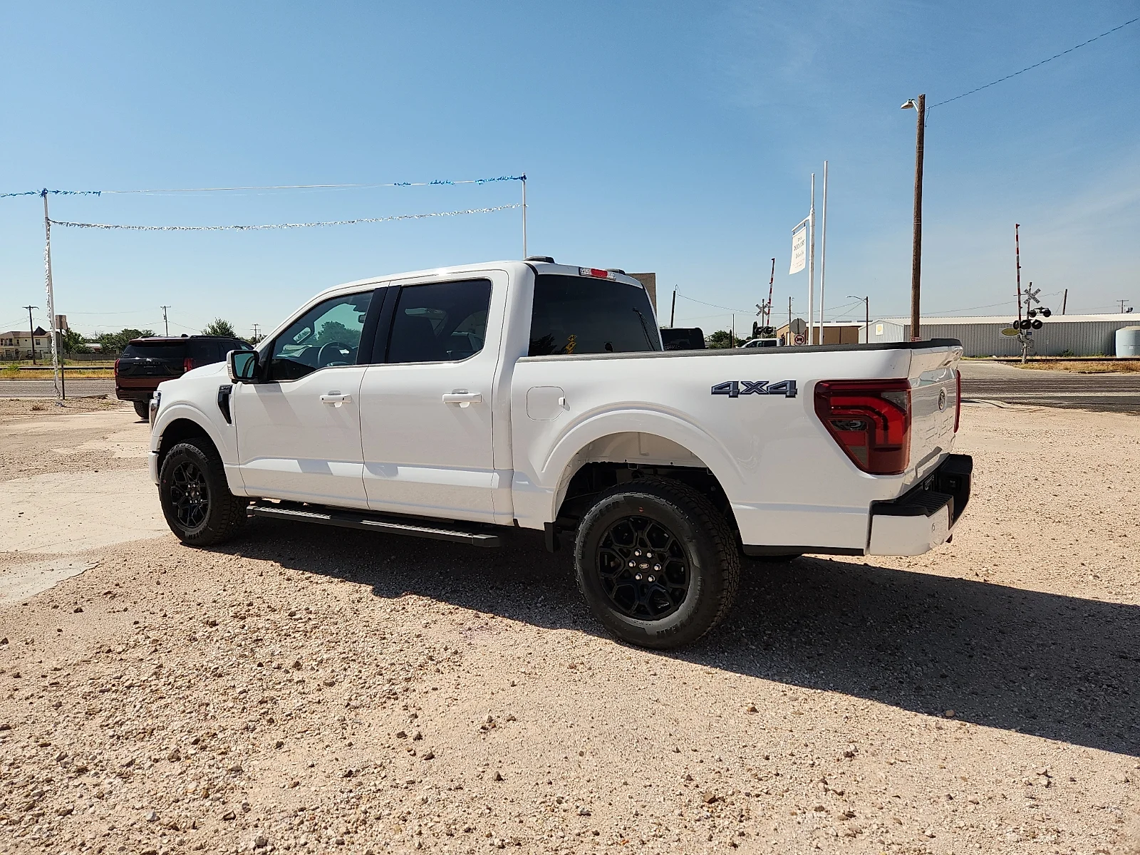 New 2026 Oxford White Ford Lariat image 4