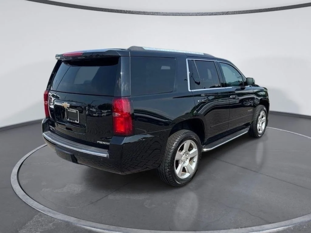 Used 2019 Black Chevrolet Premier image 7