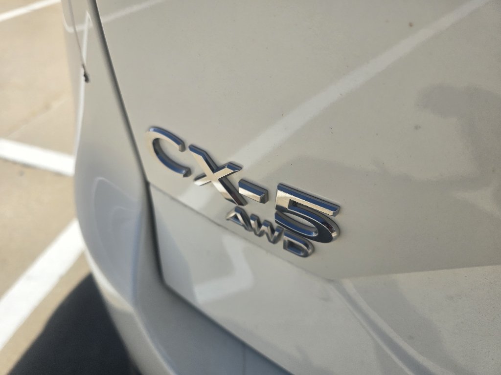 Used 2022 Snowflake White Pearl Mica Mazda 2.5 S Preferred Package image 10