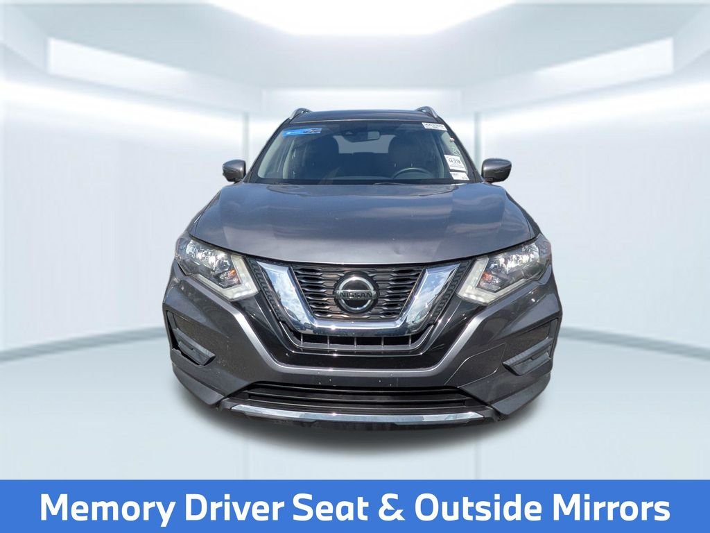 Used 2020 Gray Nissan SV image 7