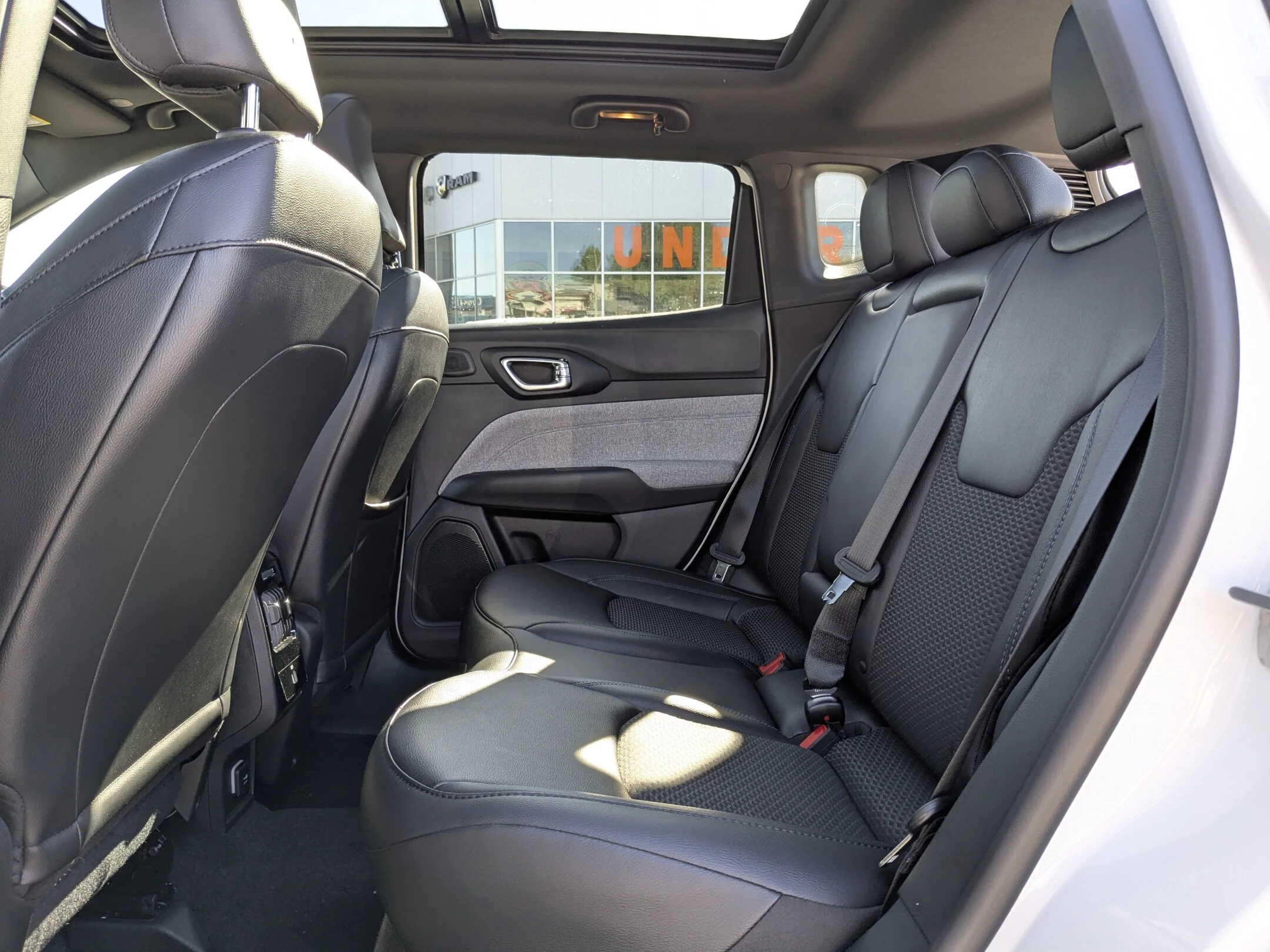 New 2026 White Jeep North - - 4x4 - Panoramic Sunroof - Alpine Audio - Adaptive Cruise - Power Liftgate & More! image 28