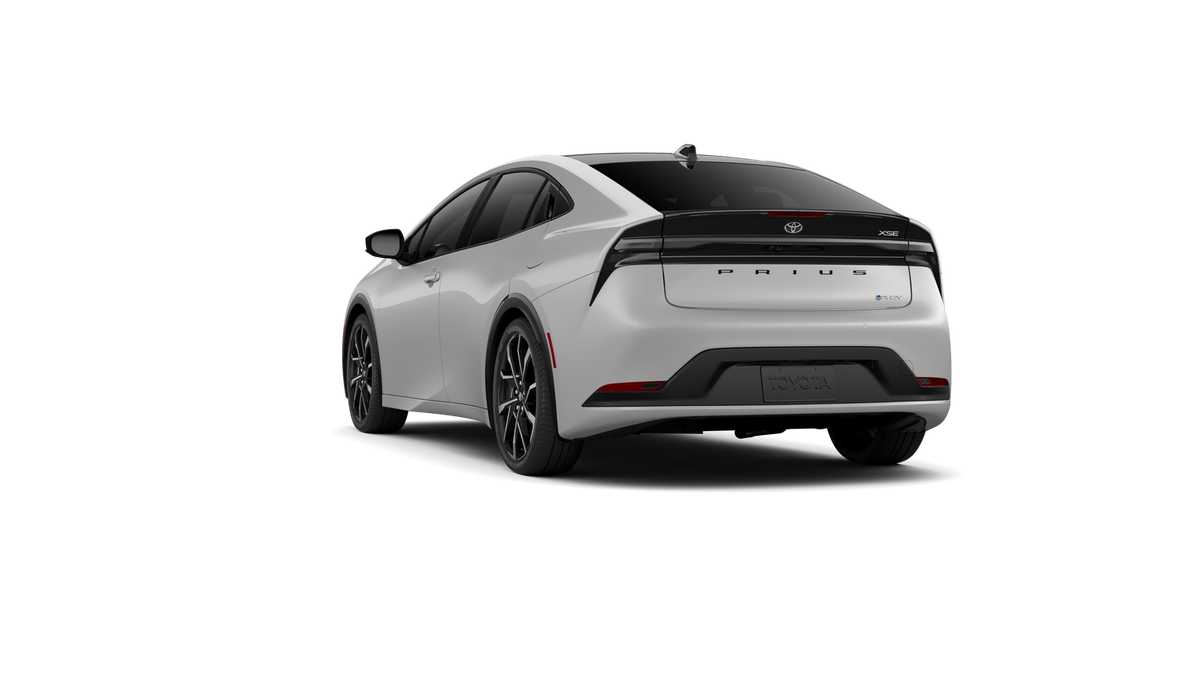 New 2027 Cutting Edge Toyota XSE Premium image 7