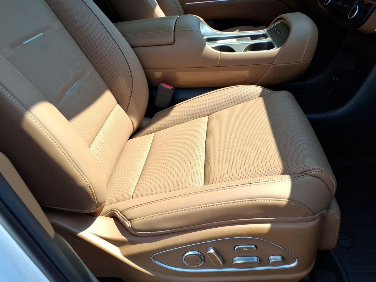 New 2027 Creamy White Pearl Hyundai Calligraphy image 24