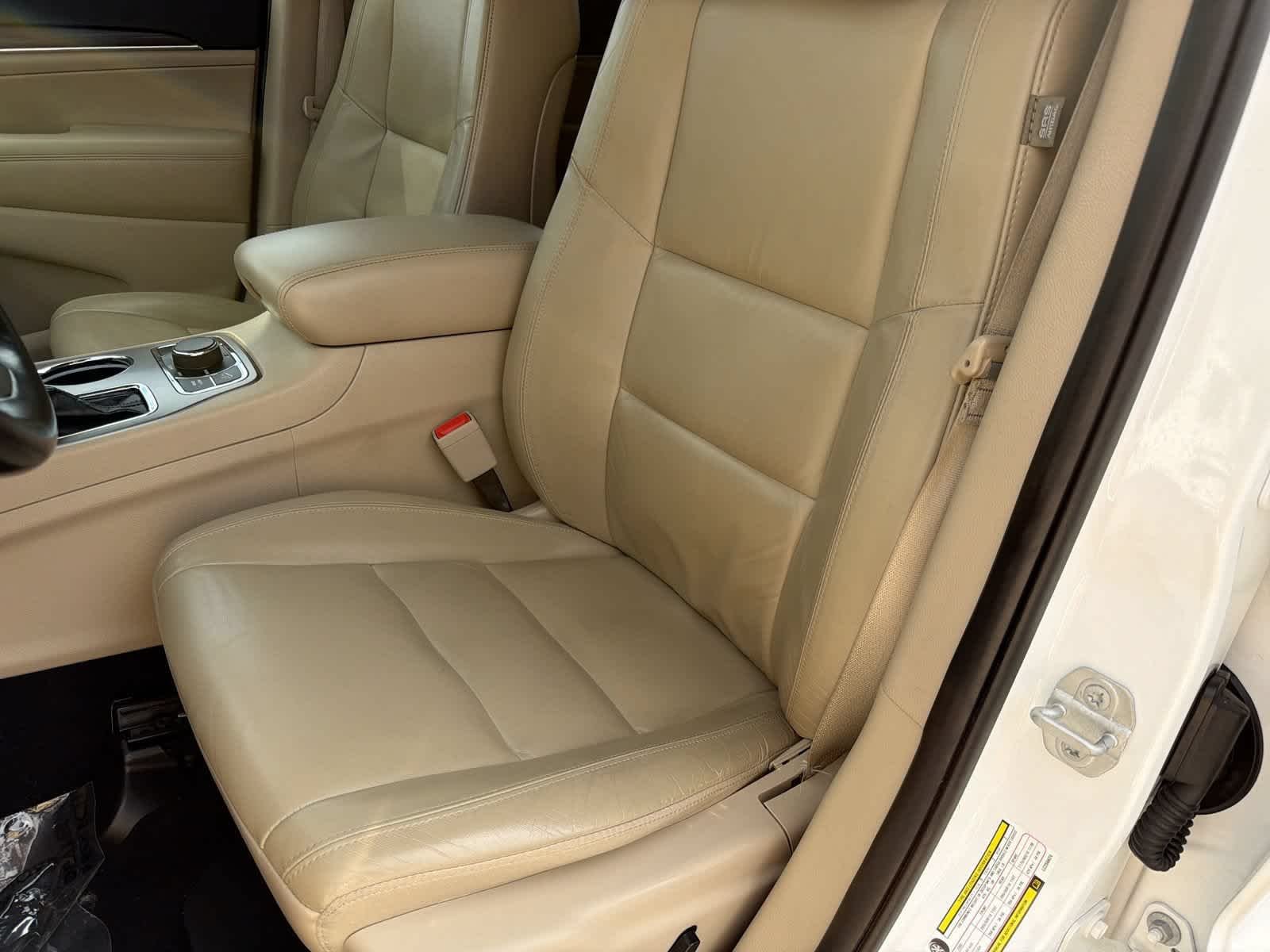 Used 2020 Bright White Clearcoat Jeep Limited image 17