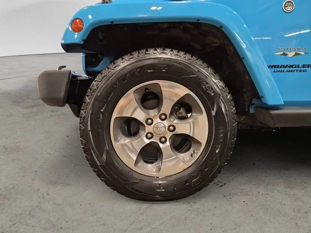 Used 2017 Clearcoat Jeep Unlimited Sahara image 9