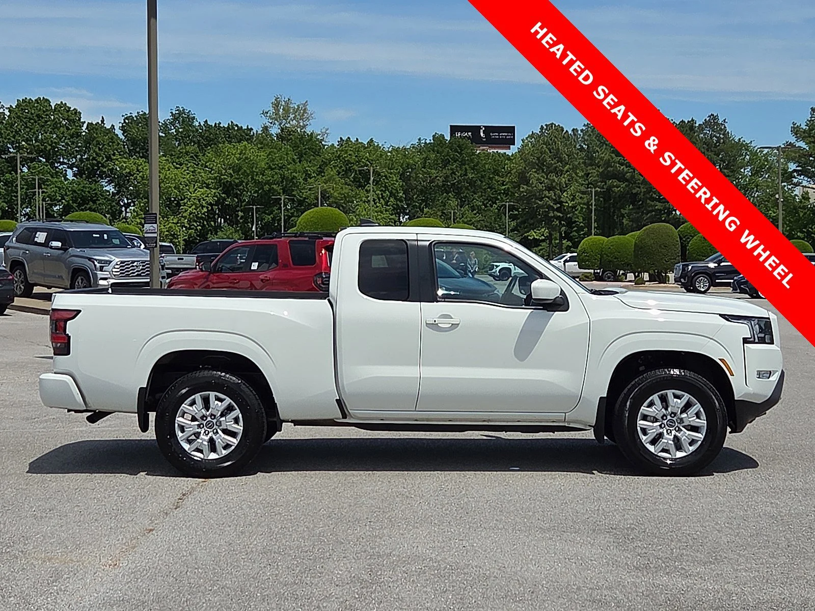 Used 2024 Glacier White Nissan SV image 6