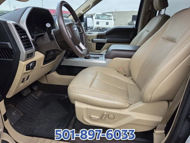 Used 2018  Ford Lariat image 9