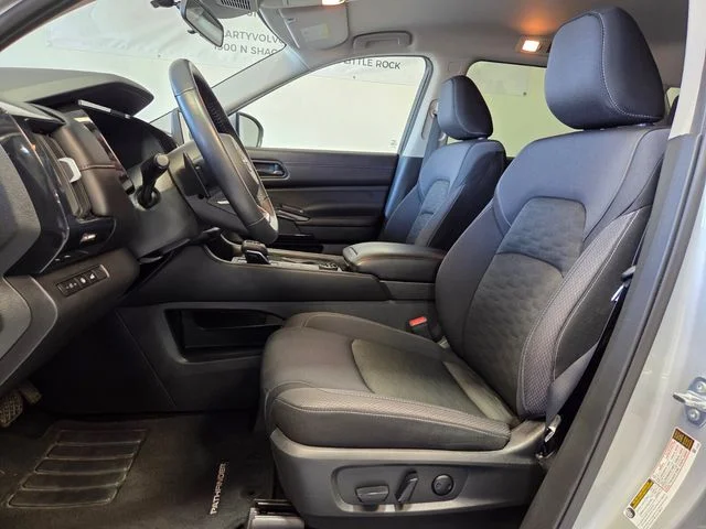 Used 2025 Silver Nissan SV image 6