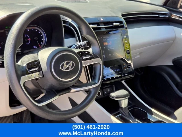 Used 2024 White Hyundai SEL image 9